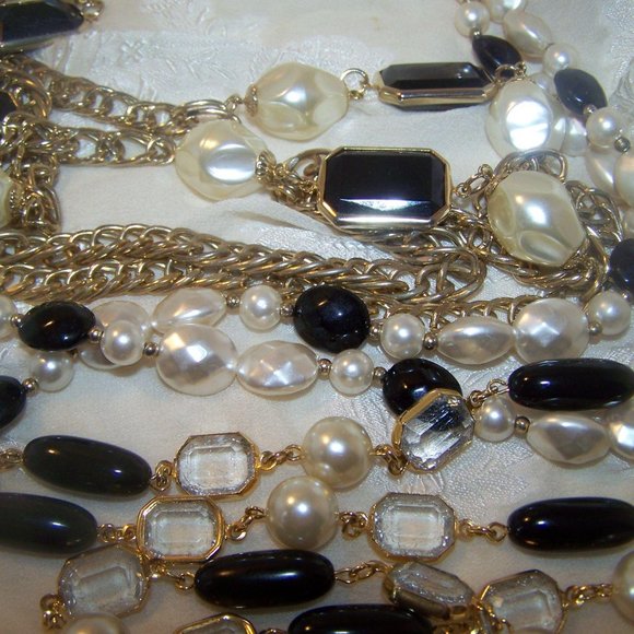Necklaces-3 Bead Faux Pearl Black-Long GoldTone - Picture 9 of 9